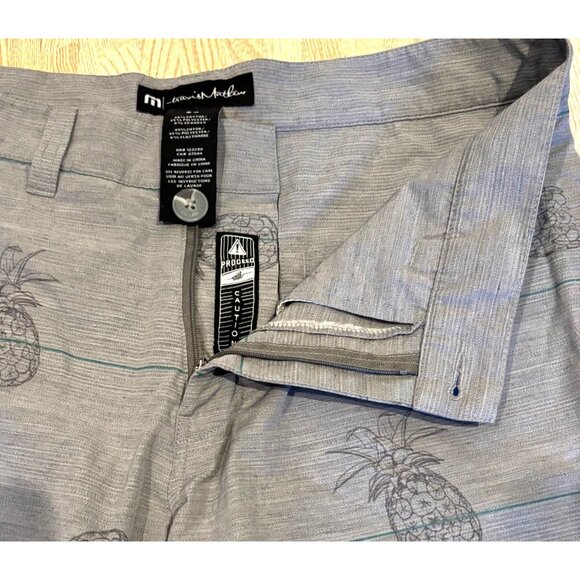 Travis Mathew Men's 32" Pineapple Flat Front Golf Shorts Like New! - Picture 5 of 7
